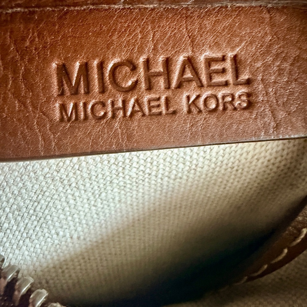Michael Kors Preston ***pristine condition*** - Picture 2 of 10